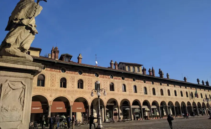 Cosa vedere a Vigevano - Guida completa per una visita perfetta