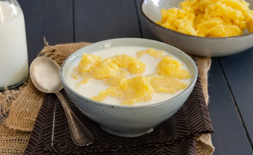 Polenta e latte - La ricetta perfetta della tradizione contadina