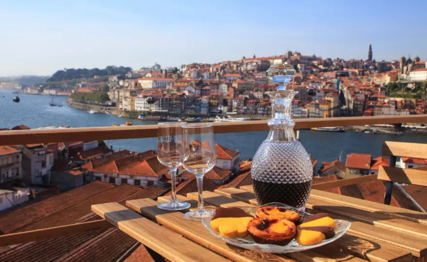 Vino Porto - Guida completa a stili, abbinamenti e scelta
